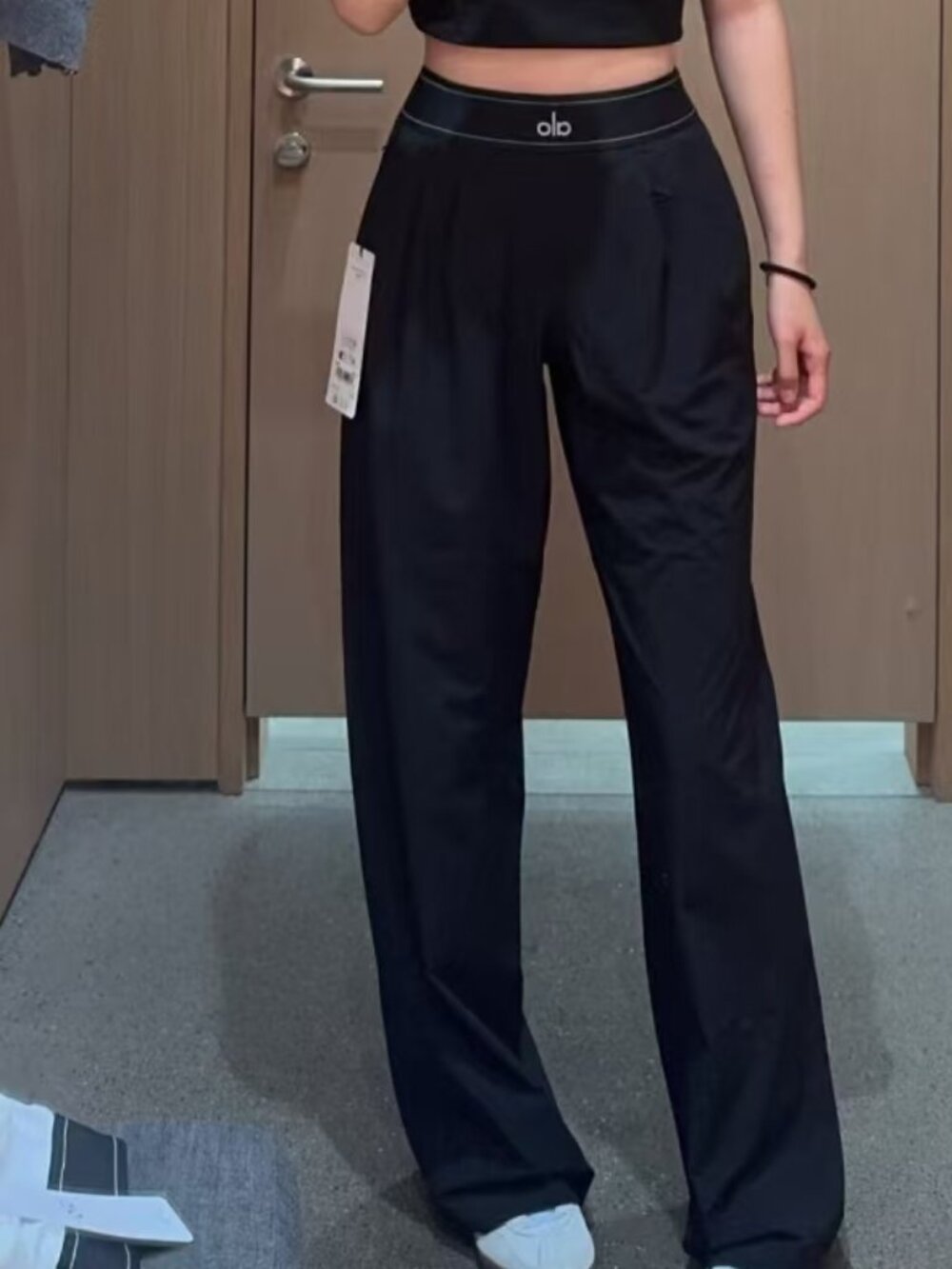 🔮Alo Yoga Suit Up Trouser Relaxed Fit (Regular： 30”Inseam）🧸Chic & Versatile